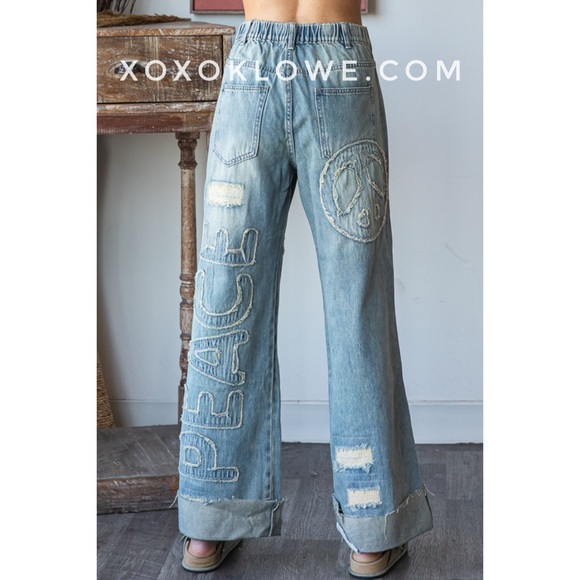 Oli & Hali Peace Patched & Lettered Distressed Y2K Loose Fit Jeans - Picture 6 of 11
